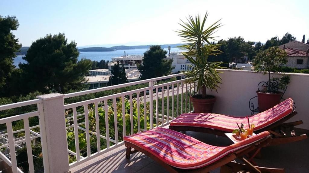 Apartments Mare 2 Đảo Hvar Ngoại thất bức ảnh